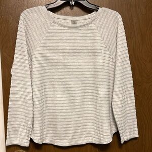 St John’s Bay light gray top size PL